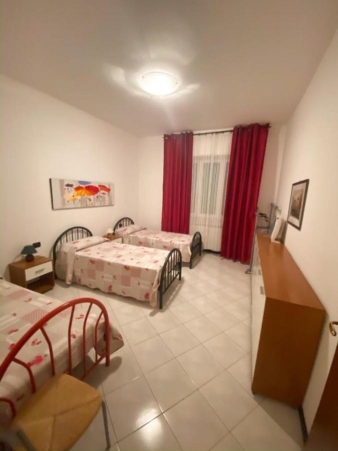 Elena Apartment Levanto Eksteriør bilde